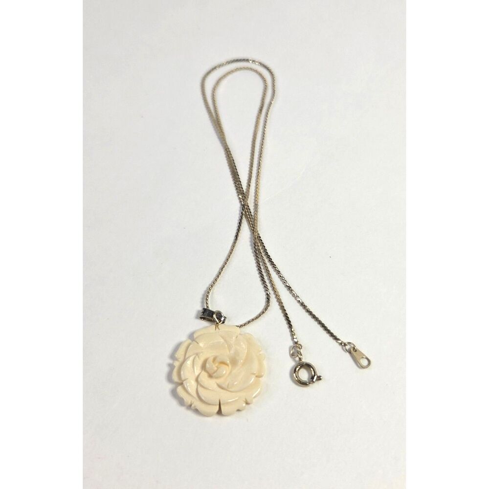 Carved Flower Celluloid Pendant Necklace